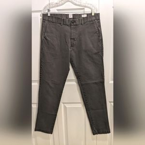 GAP men's slim 33x34" chinos khakis grey